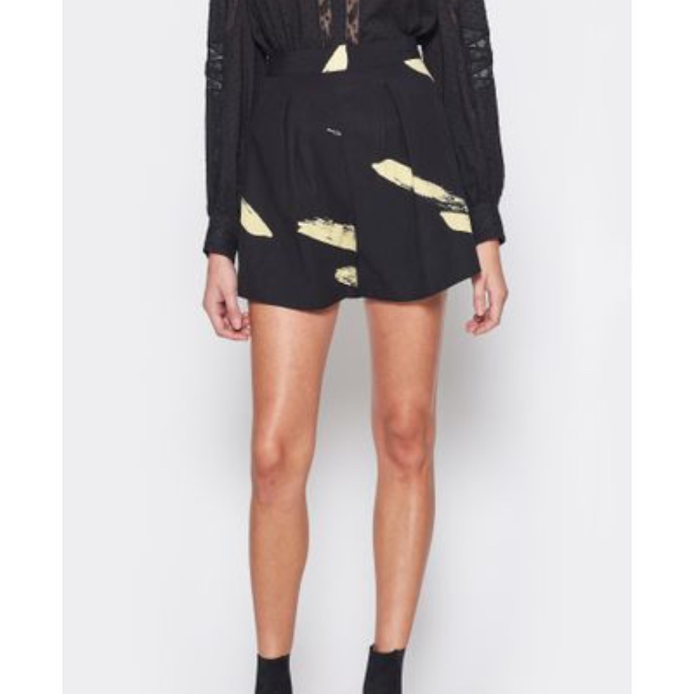 JOIE Benedita Shorts SZ 4 Caviar Brushstroke lined